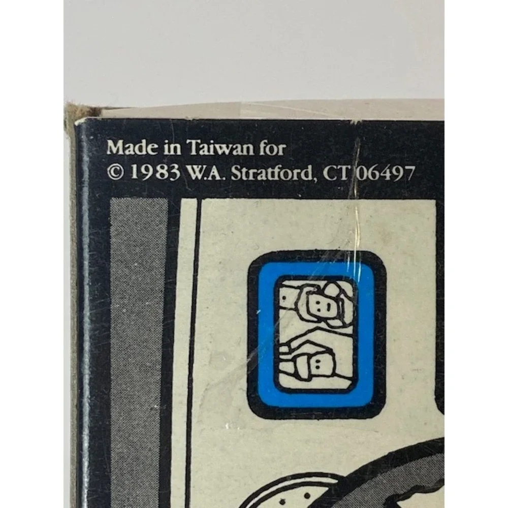 Vintage 1983 WA Stratford Magnetic Photo Frames Set of 4 Heart Oval Retro Decor